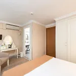 Mr. Bird Hotel 3*